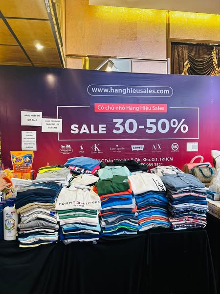 Gian hàng Hàng Hiệu Sales tại hội chợ